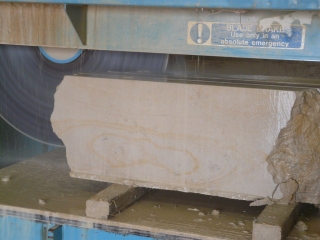 Marnhull block being cut on a Wells Wellcut saw